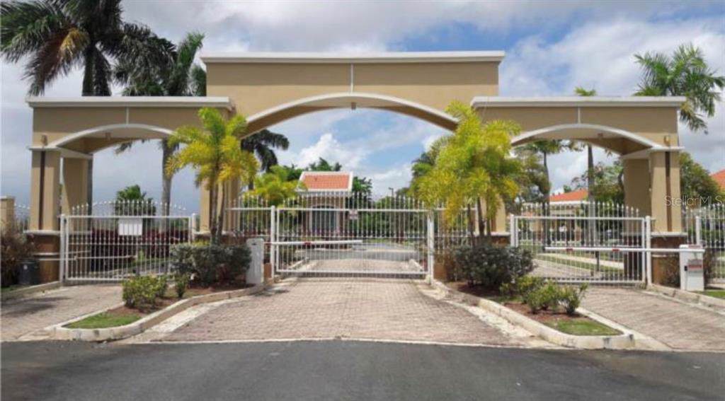 Villas Caguas Real G 423 - Photo 1