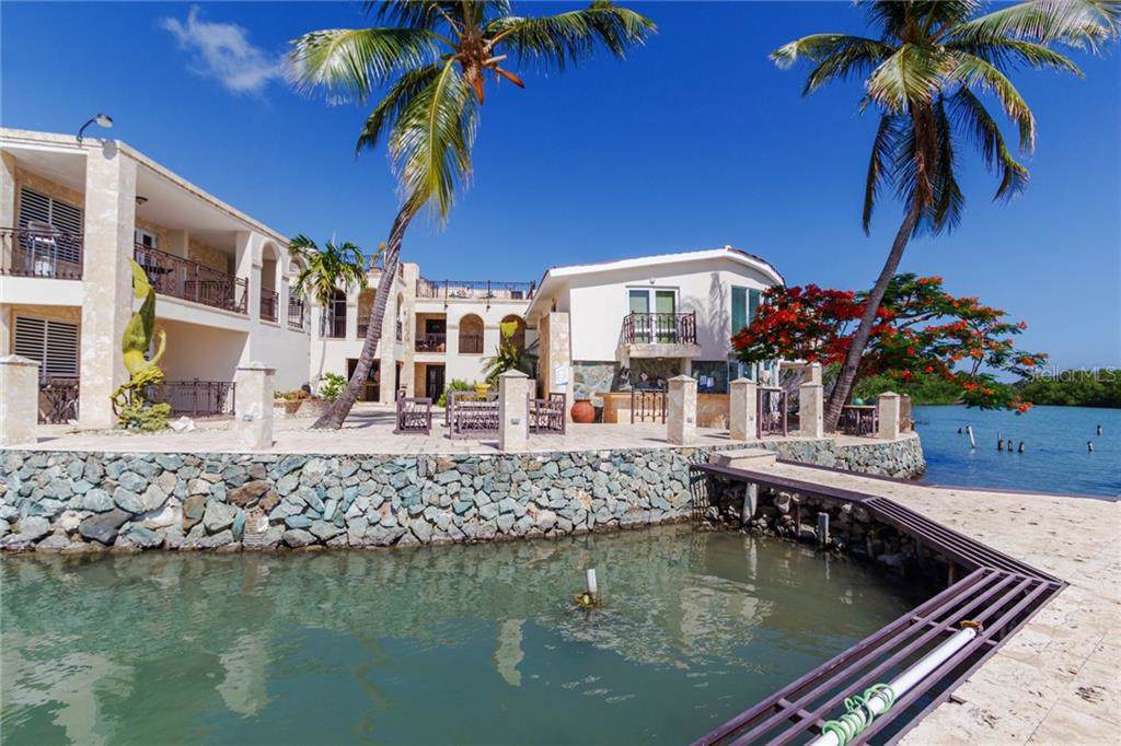22 La Playa - Photo 1