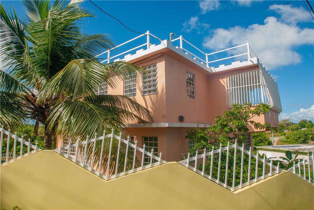 21 Roberto Clemente Street - Photo 1