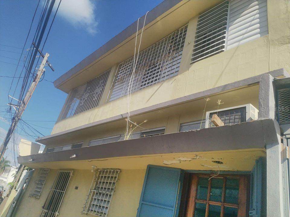 1415 Las Palmas - Photo 1