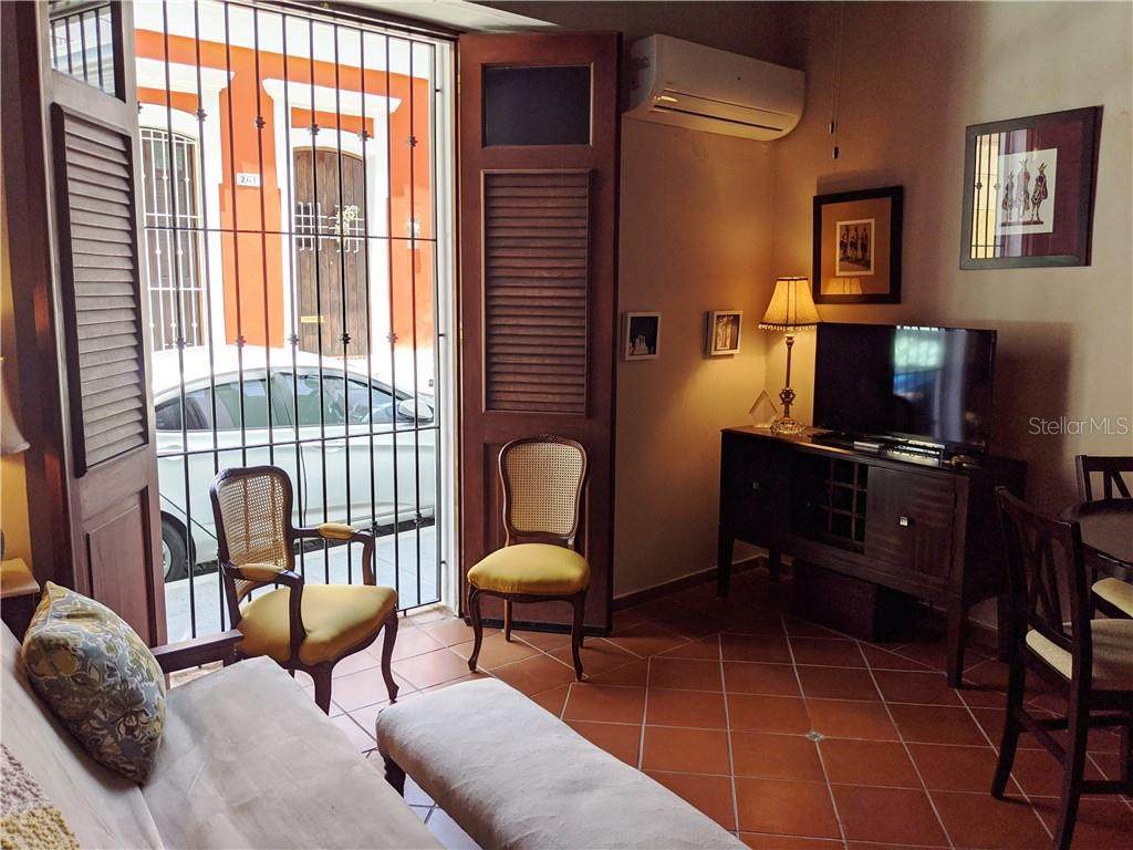 258 Calle De La Luna - Photo 1
