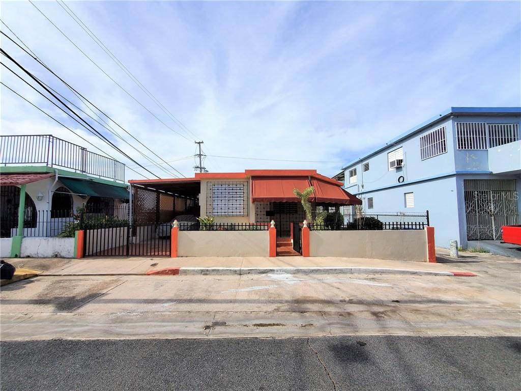1105 12 NE Street - Photo 1