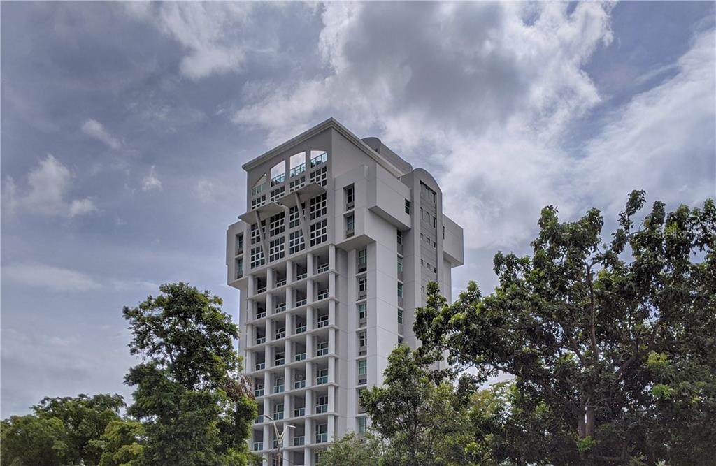 111 Barcelona Street - Photo 1
