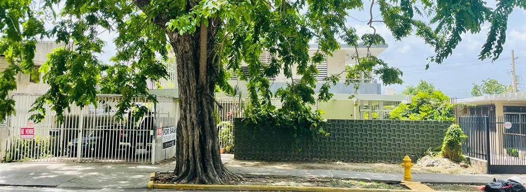 5 Las Americas Ave - Photo 1