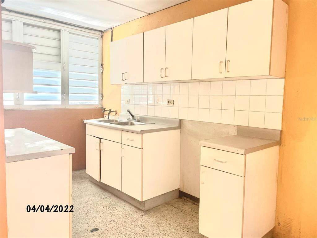 701 Los Almendros Plaza I Eider Street - Photo 1