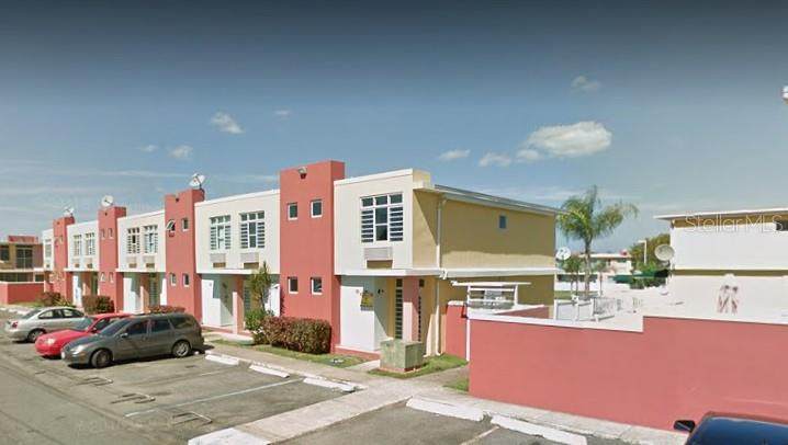 # 4 Cond Jardin Sereno, Plaza Street - Photo 1