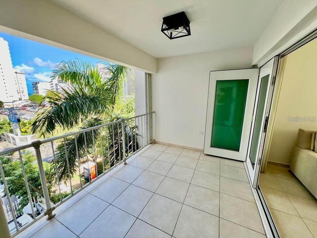 1360 Ashford - Photo 1