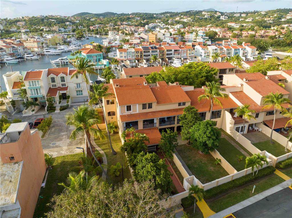 1009 Harbourside - Photo 1