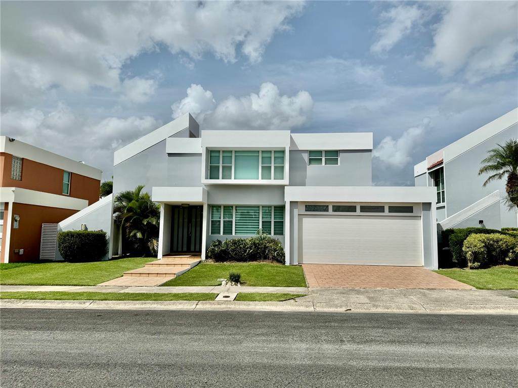 19-P Delfin - Photo 1