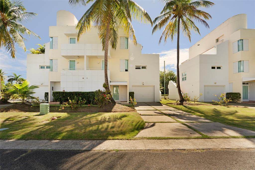 77 Villas De Golf Este - Photo 1