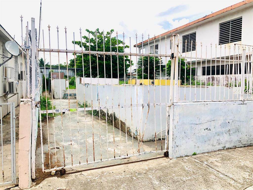 225 Ru&iacute;z Belvis - Photo 1