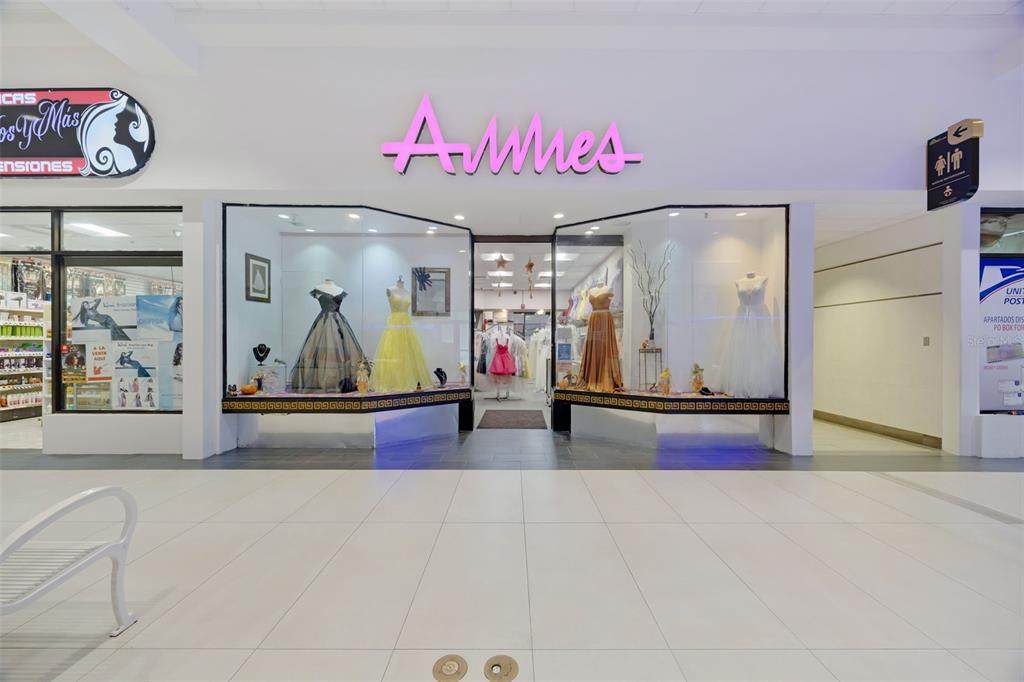 BETANCES ST. Annes-El Canton Mall Local Comercial #40 - Photo 1