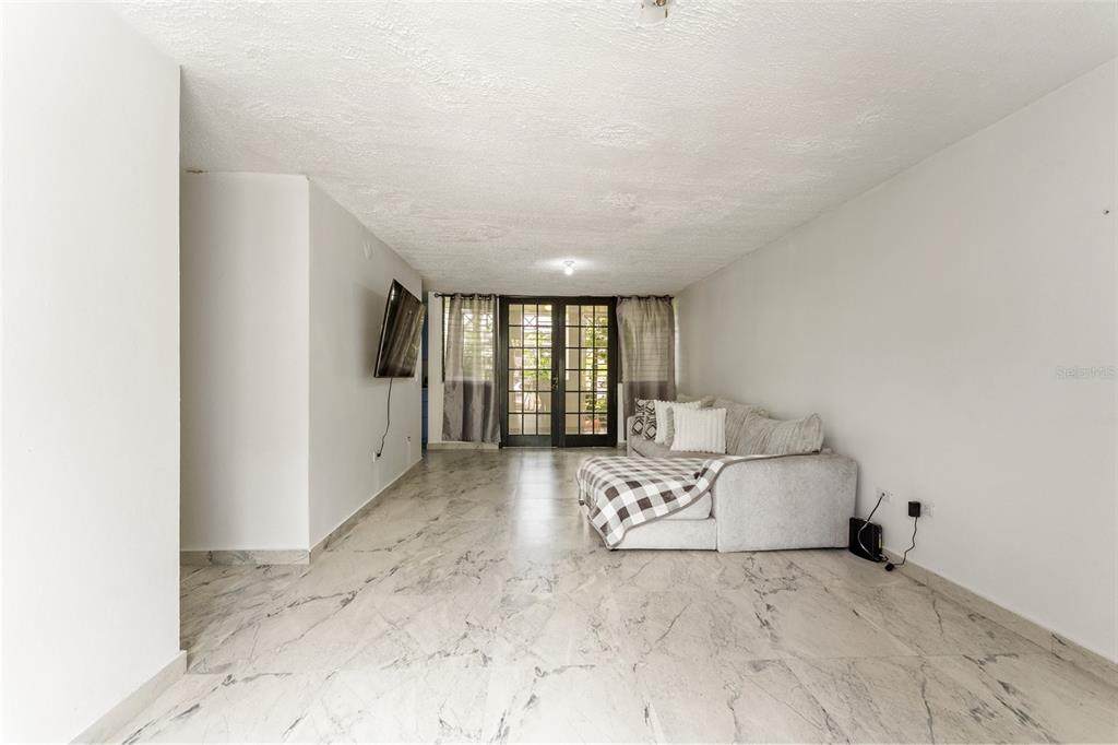 Cond. Golden Court Ii, Hato Rey - Photo 1