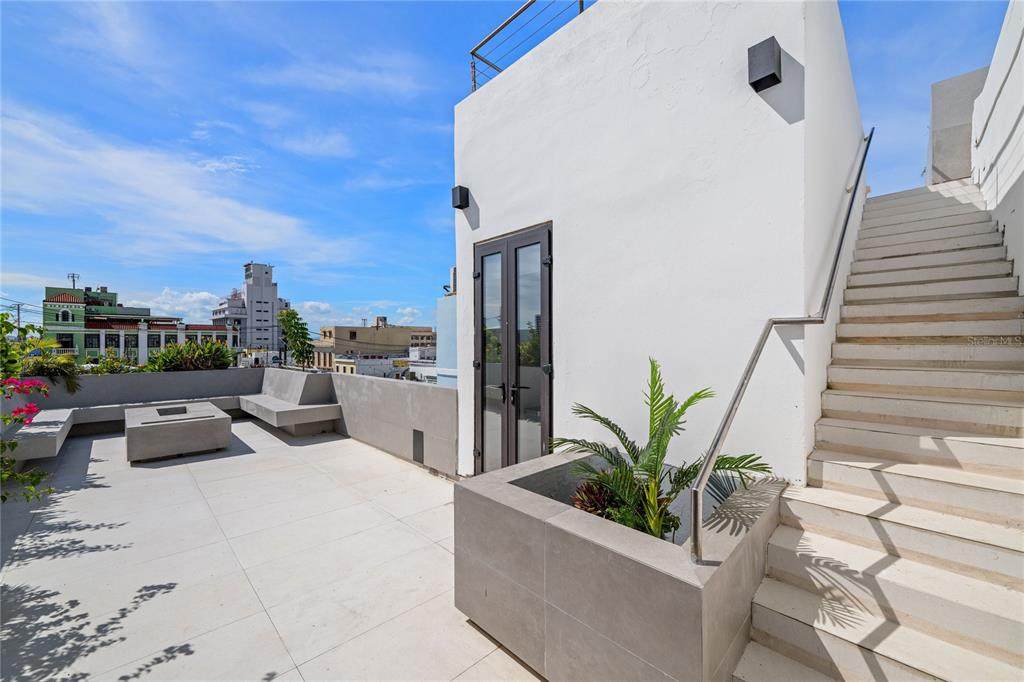 155 San Justo - Photo 1