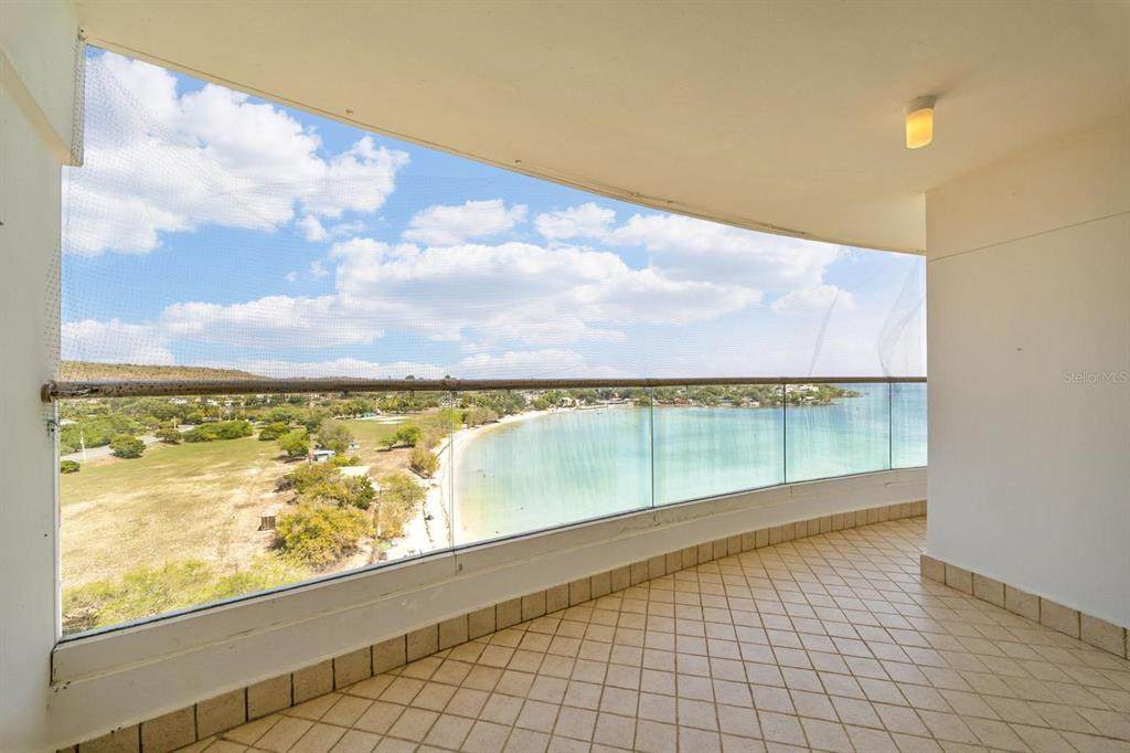 CALLE BARCAZA Cond. Torre De Playa Santa - Photo 1