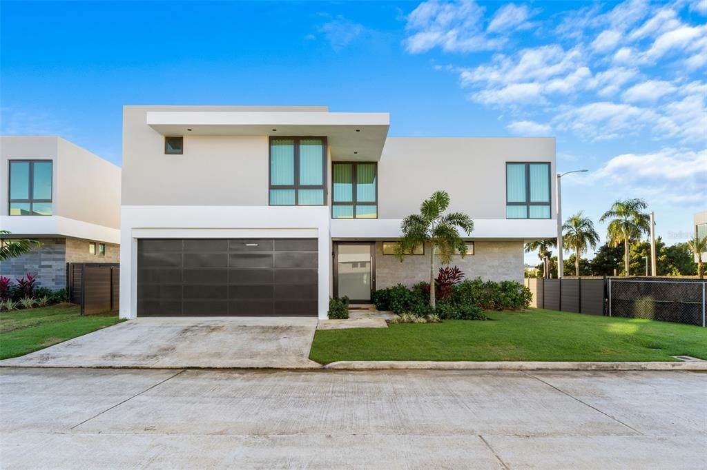 Urb Riviera-Parkview Calle Mascada - Photo 1