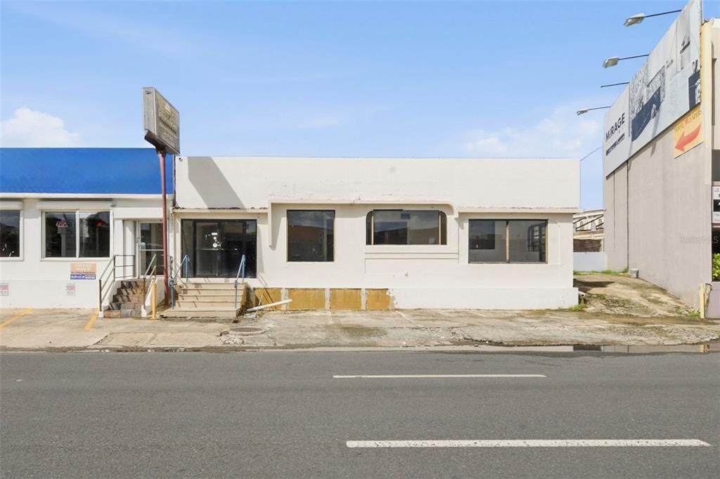 1107 Avenida Roosevelt - Photo 1