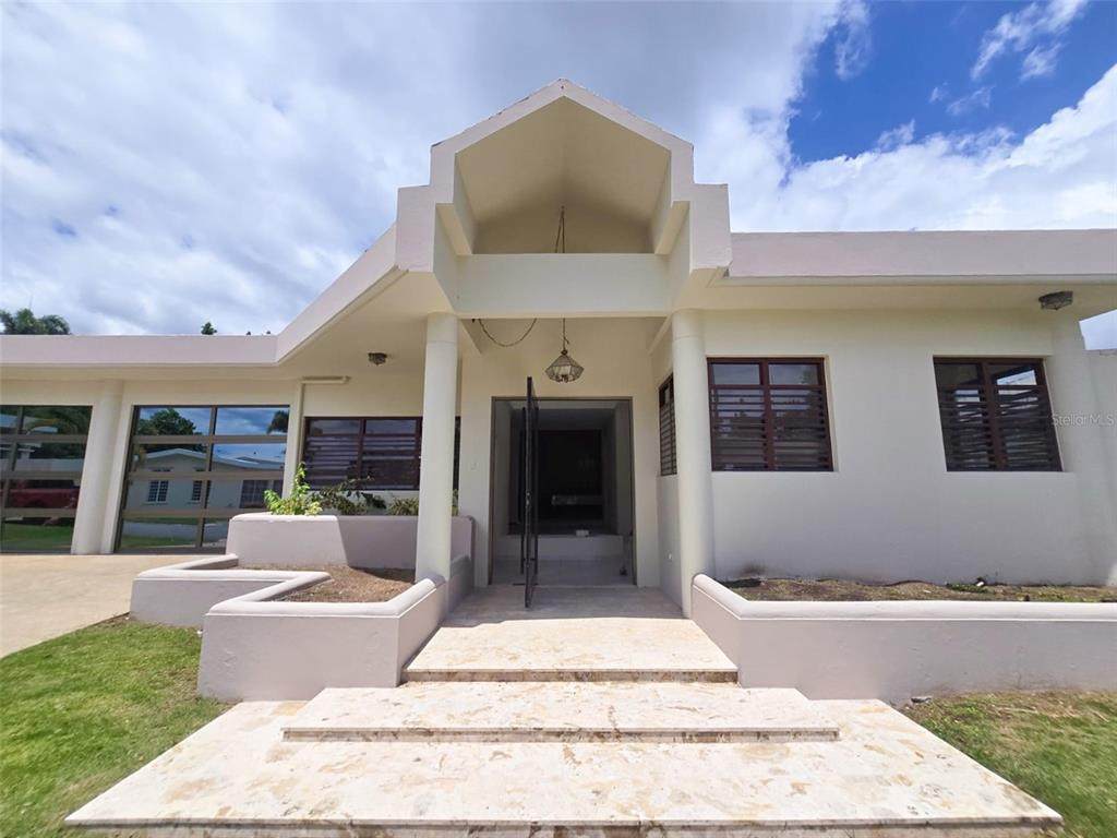 701 Calle Azorin - Photo 1