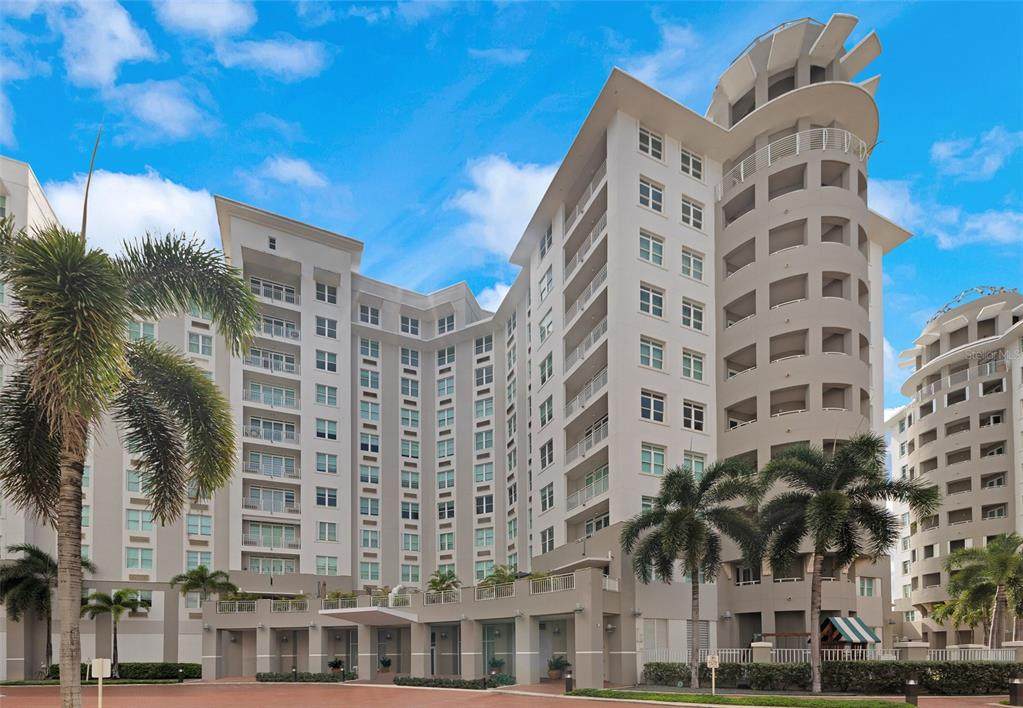 Cond Capitolio Plaza Calle Del Muelle - Photo 1