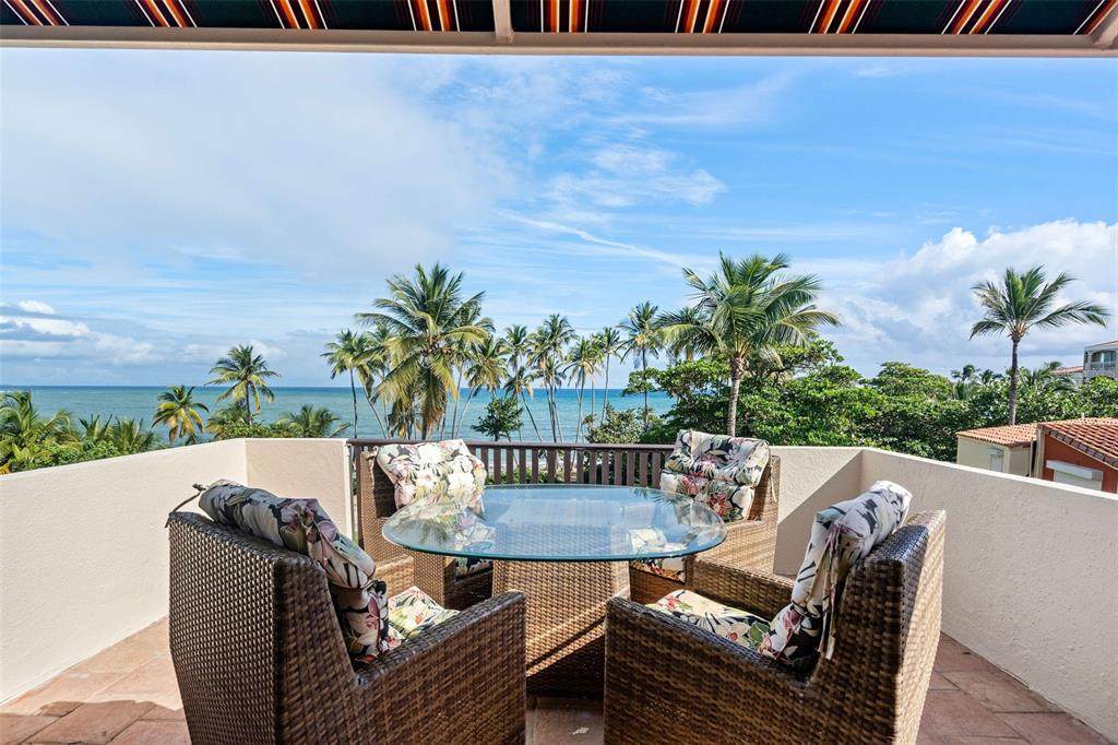 CLUB VILLA Harbour Drive - Photo 1