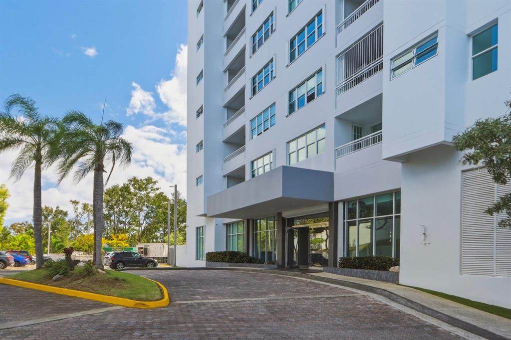 Cond. Puerto Paseos Avenida Felisa Rincon Gautier - Photo 1