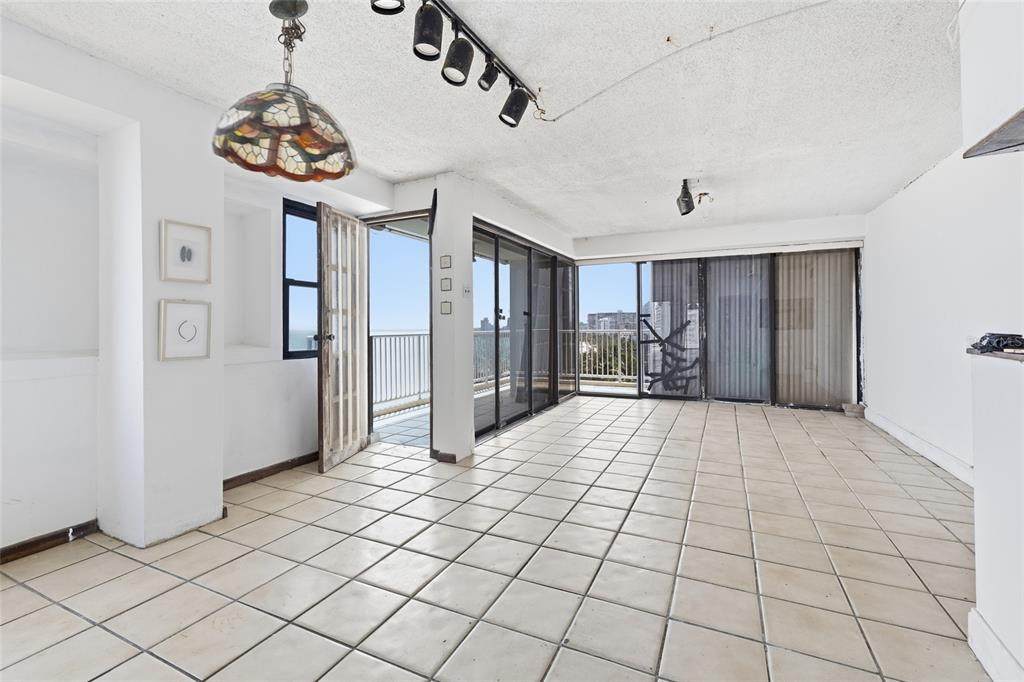 4633 Isla Verde Ave - Photo 1