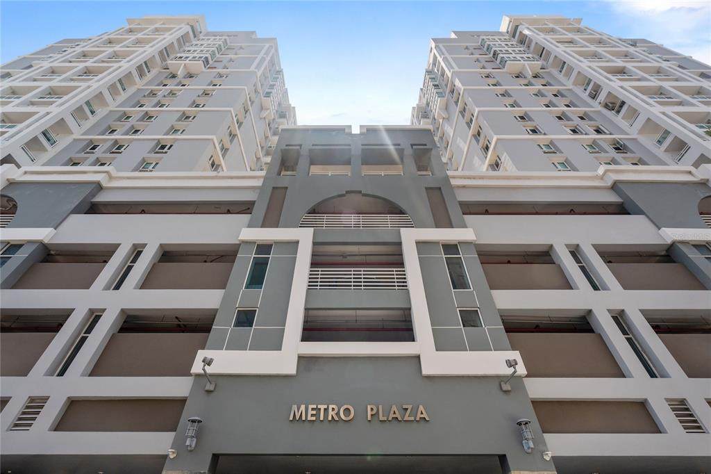 Metro Plaza Towers 305 CALLE VILLAMIL - Photo 1