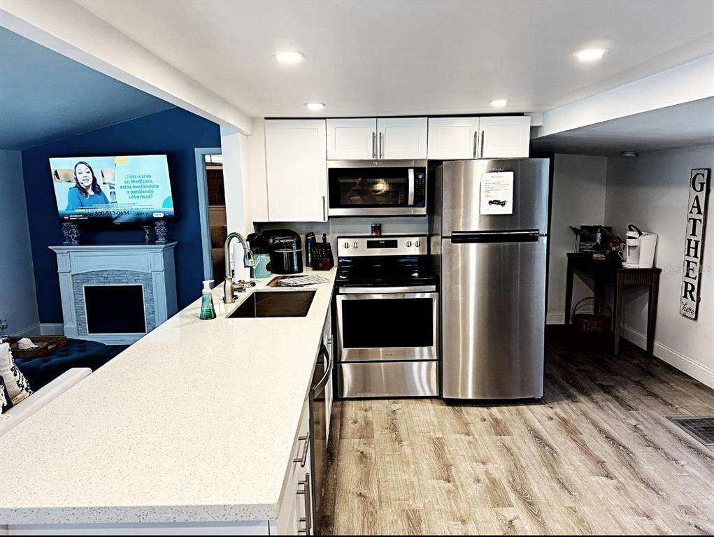 447 Nettles Boulevard - Photo 1