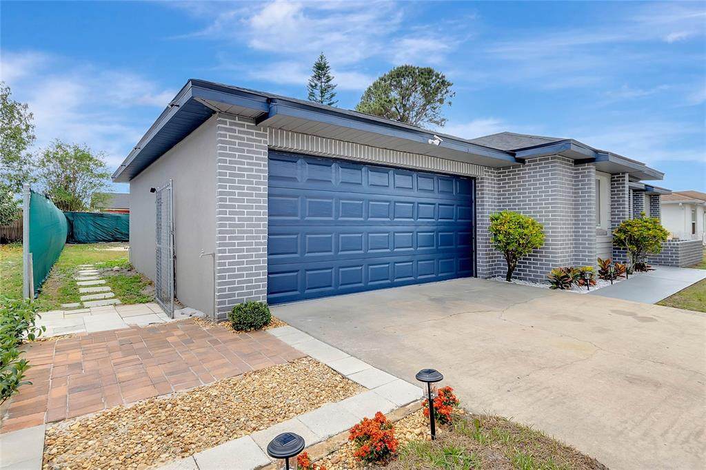 523 Floral Drive - Photo 1