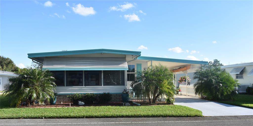 410 Hawthorne Boulevard - Photo 1