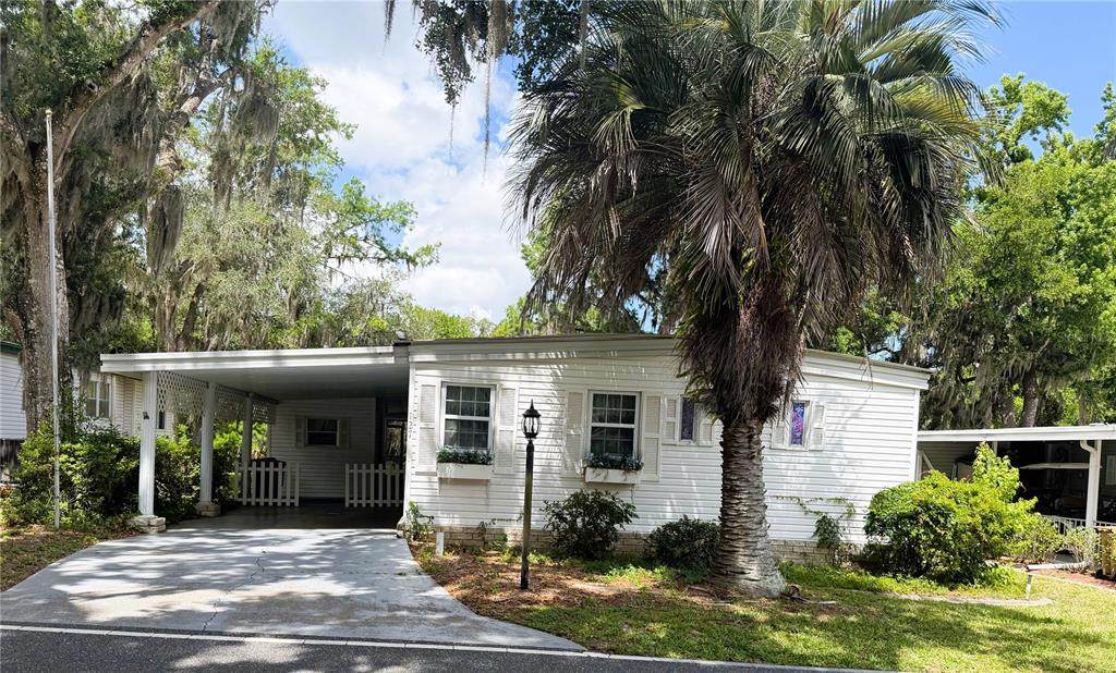 127 Royal Palm Drive - Photo 1