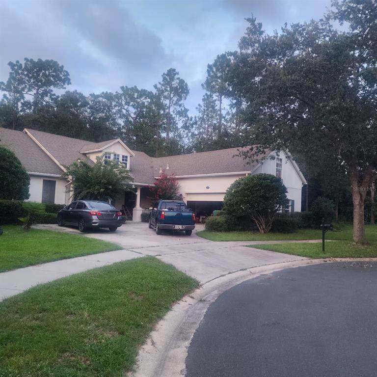 523 Ridgeway Boulevard - Photo 1