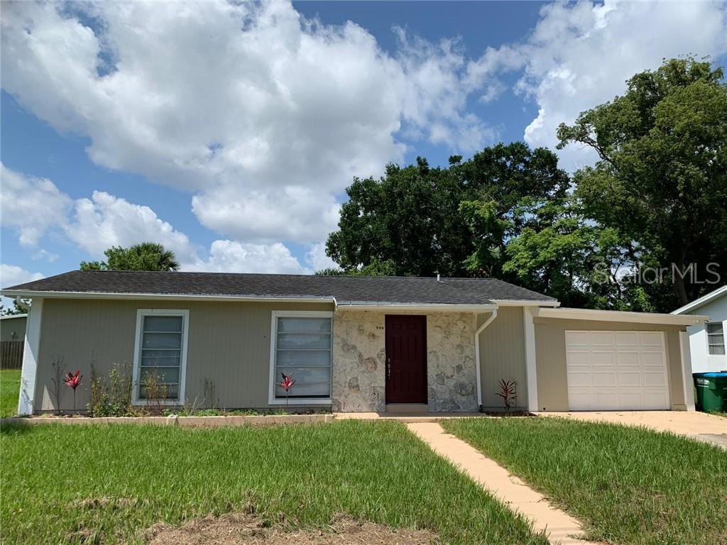 994 Saxon Boulevard - Photo 1