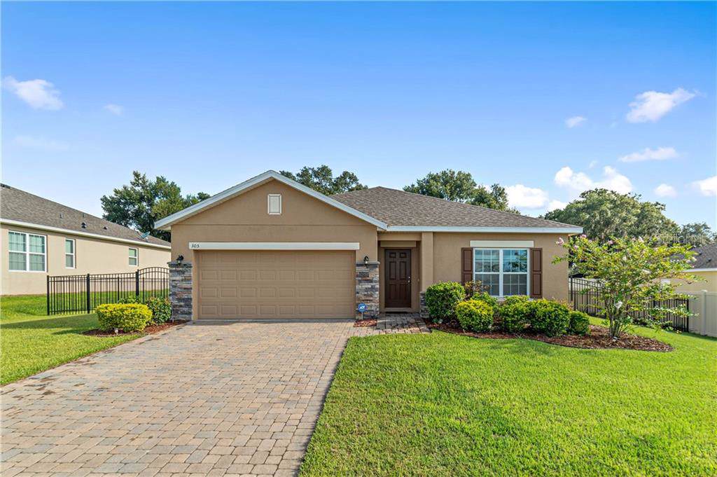 305 Lago Lane - Photo 1