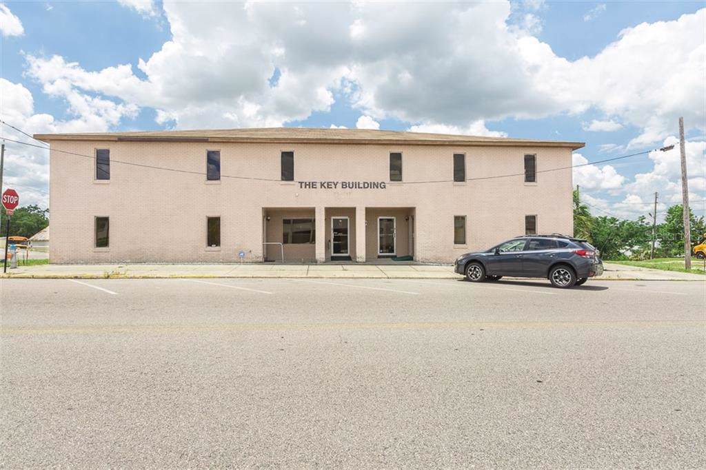 711 Main Street - Photo 1