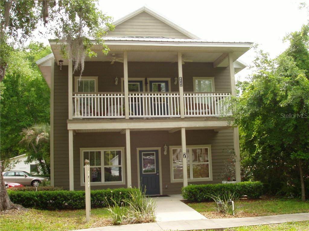 11 Vernon Avenue - Photo 1