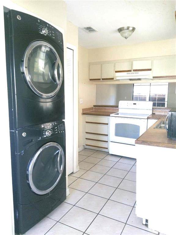 2216 Barbados Court - Photo 1