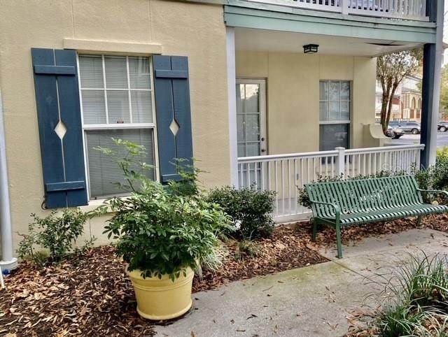611 Campus Street - Photo 1