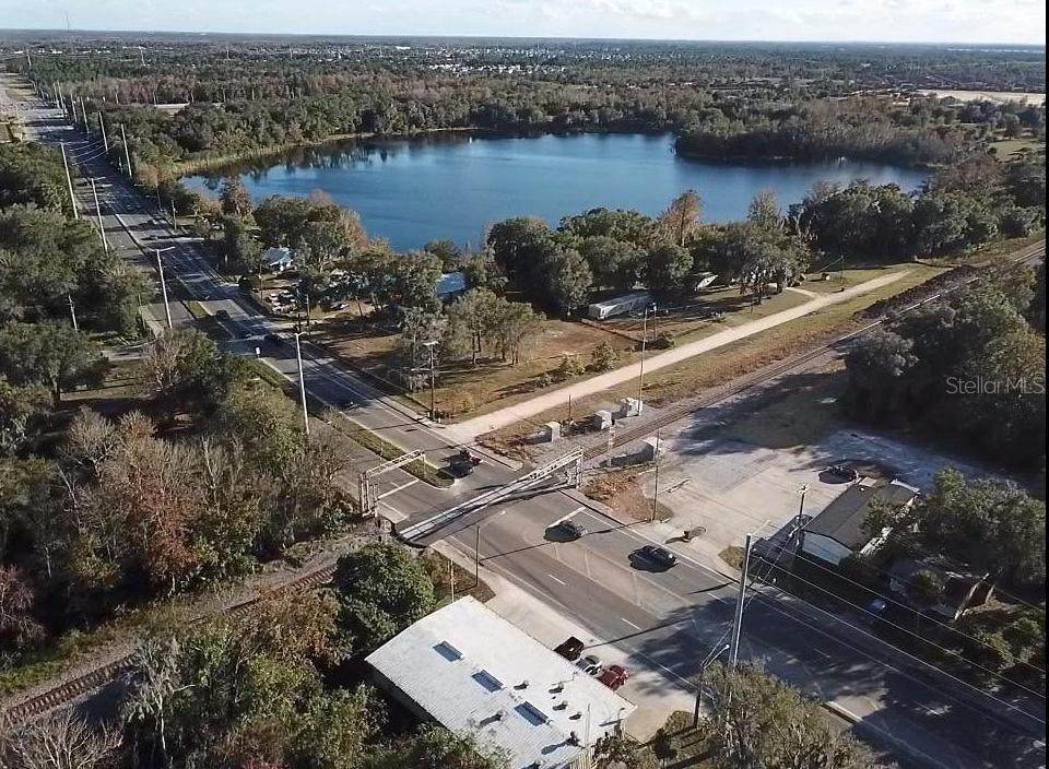 423 Ronald Reagan Parkway - Photo 1