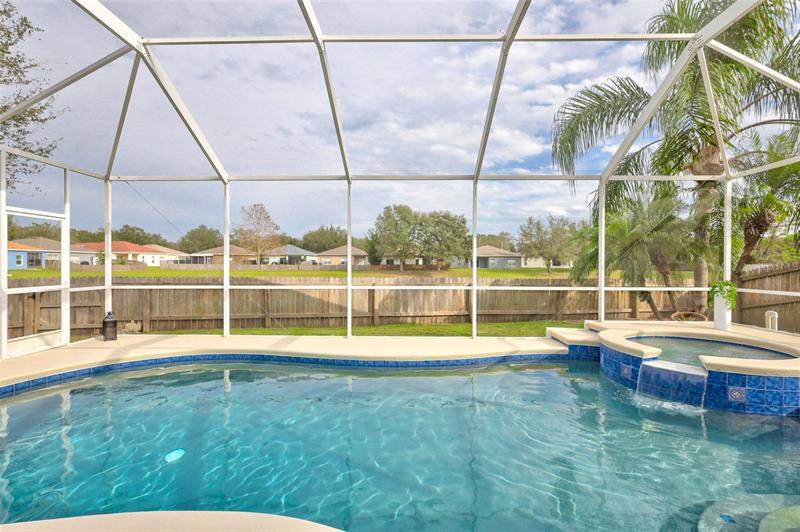 610 Maple Pointe Drive - Photo 1