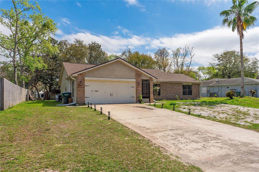 3189 Saint James Avenue - Photo 1