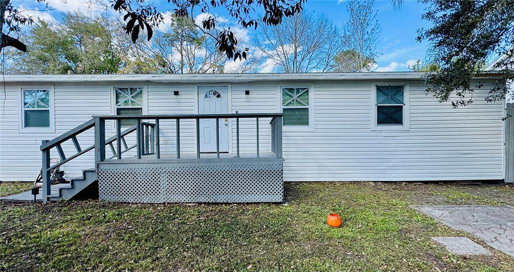 18633 14TH Avenue - Photo 1