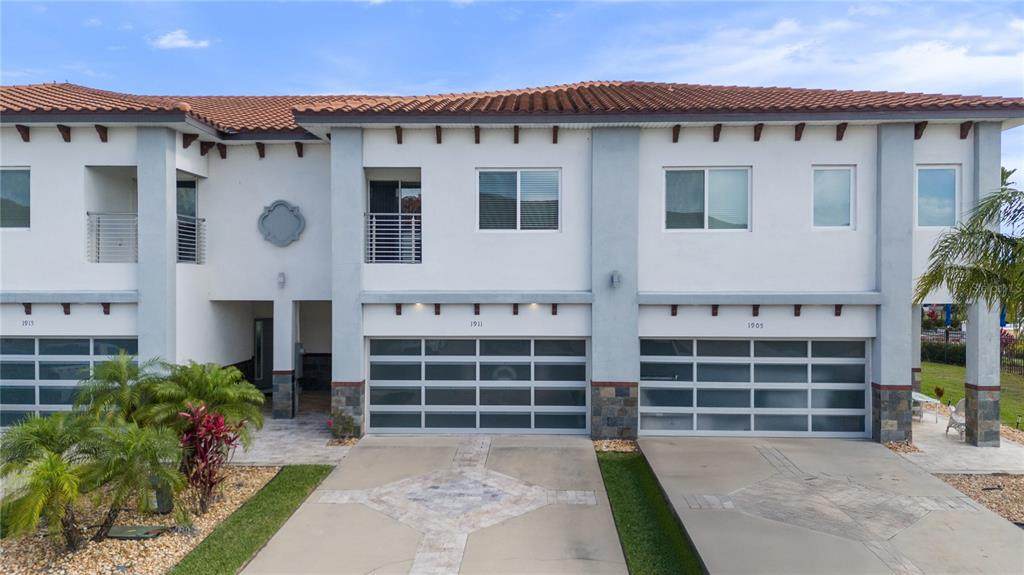 1911 Greenbriar Terrace - Photo 1