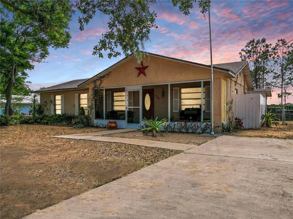 629 7TH Street - Photo 1
