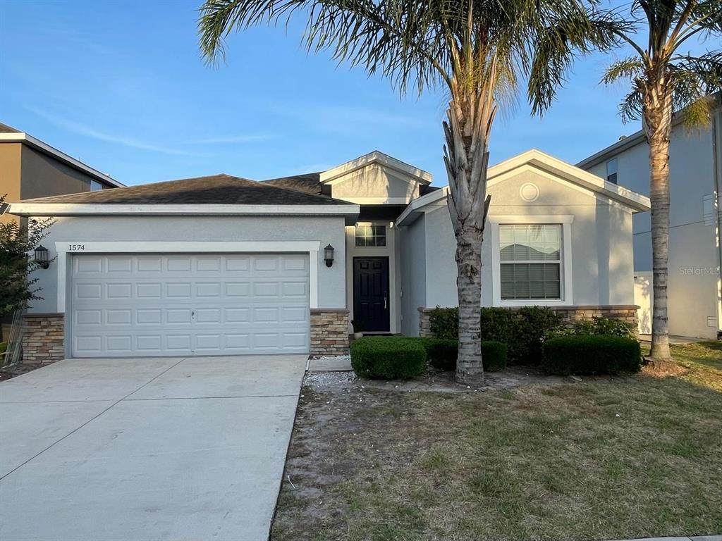 1574 Thetford Circle - Photo 1