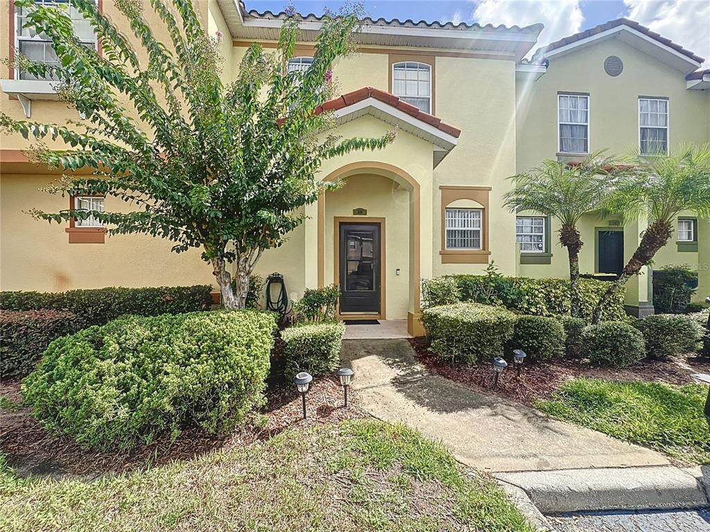 346 Monroe Circle - Photo 1