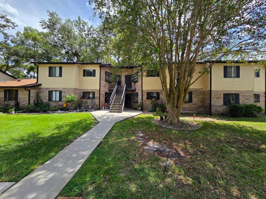 1746 Foxhall Circle - Photo 1