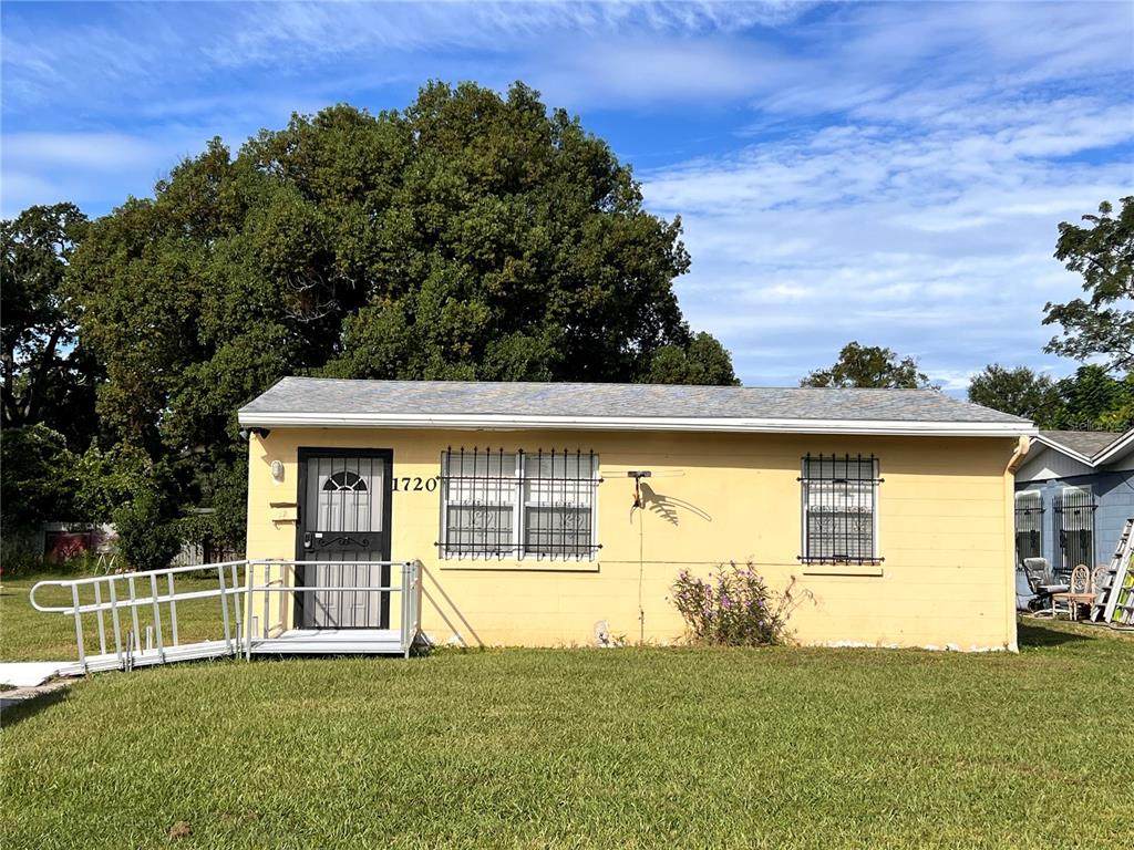 1720 Riley Avenue - Photo 1