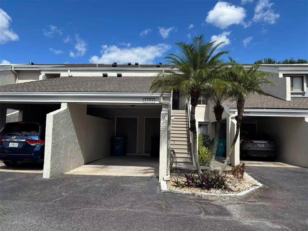 5395 Vineland Road - Photo 1