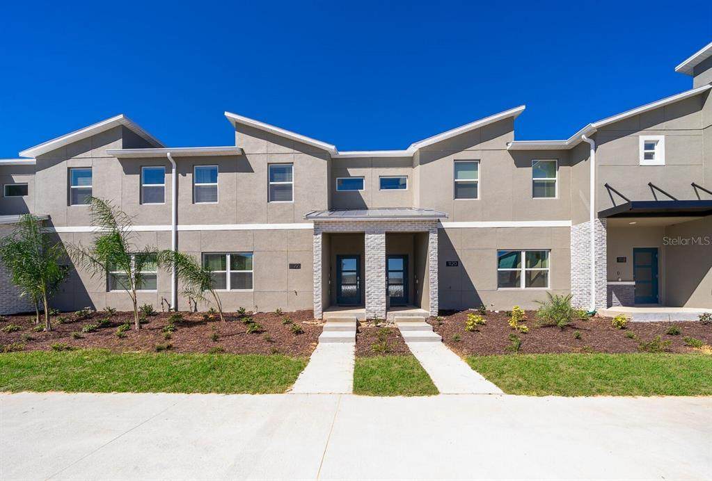 1122 Kingsbarn Street - Photo 1